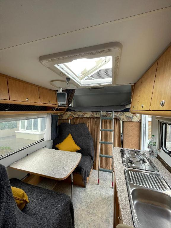 فندق The Cosy Camper At Rockfield Park غالواي المظهر الخارجي الصورة