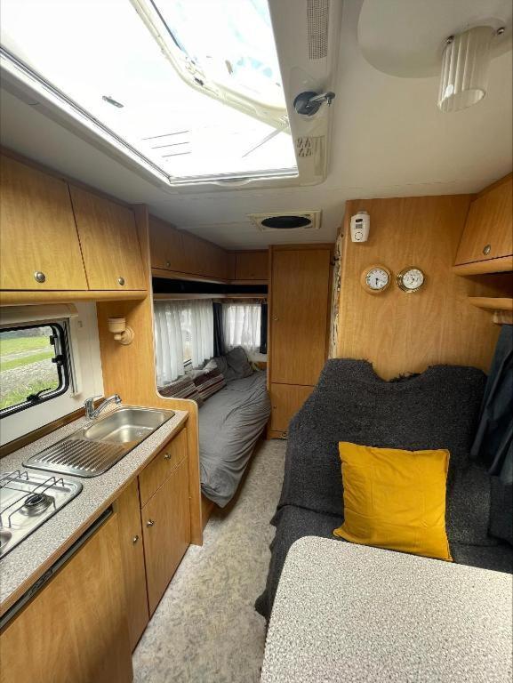 فندق The Cosy Camper At Rockfield Park غالواي المظهر الخارجي الصورة